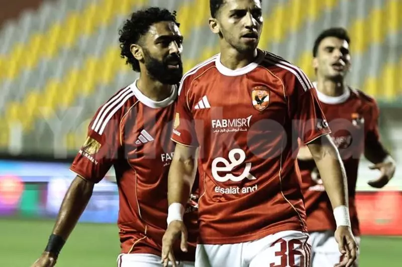 "محاولة أخيرة".. يلا كورة يكشف خطة الأهلي لتجديد عقد كوكا والشحات 